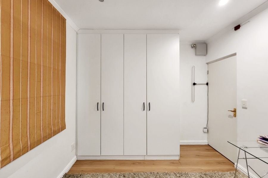2 Bedroom Property for Sale in Newlands Western Cape